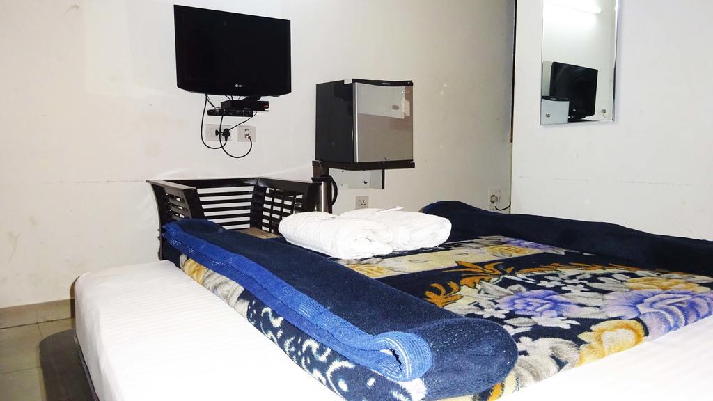 Hotel Durga International Νέο Δελχί Εξωτερικό φωτογραφία