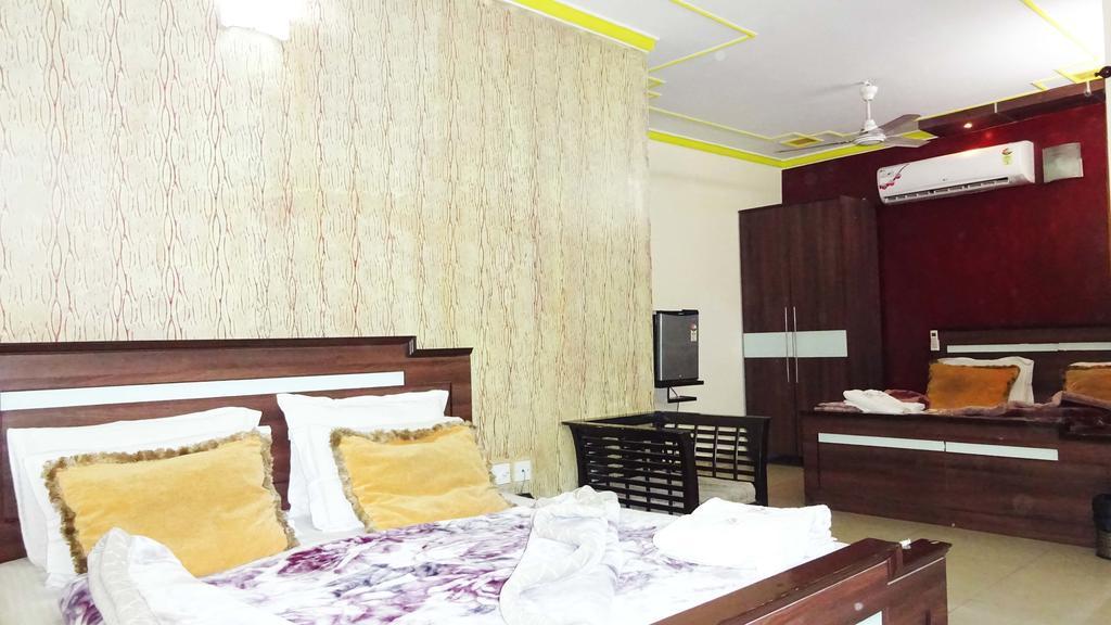 Hotel Durga International Νέο Δελχί Εξωτερικό φωτογραφία