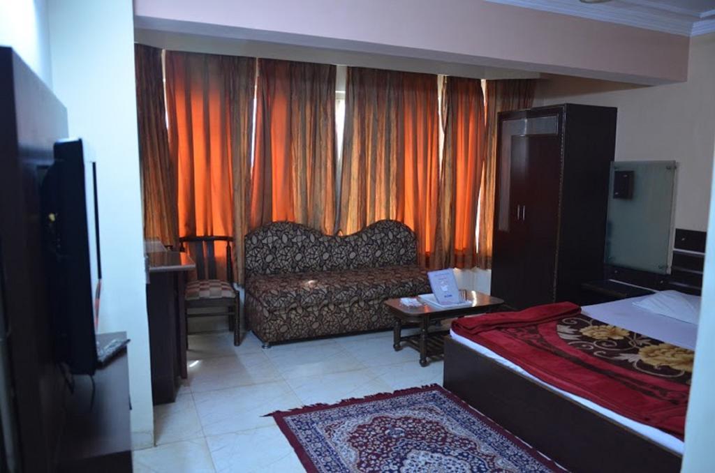 Hotel Durga International Νέο Δελχί Εξωτερικό φωτογραφία