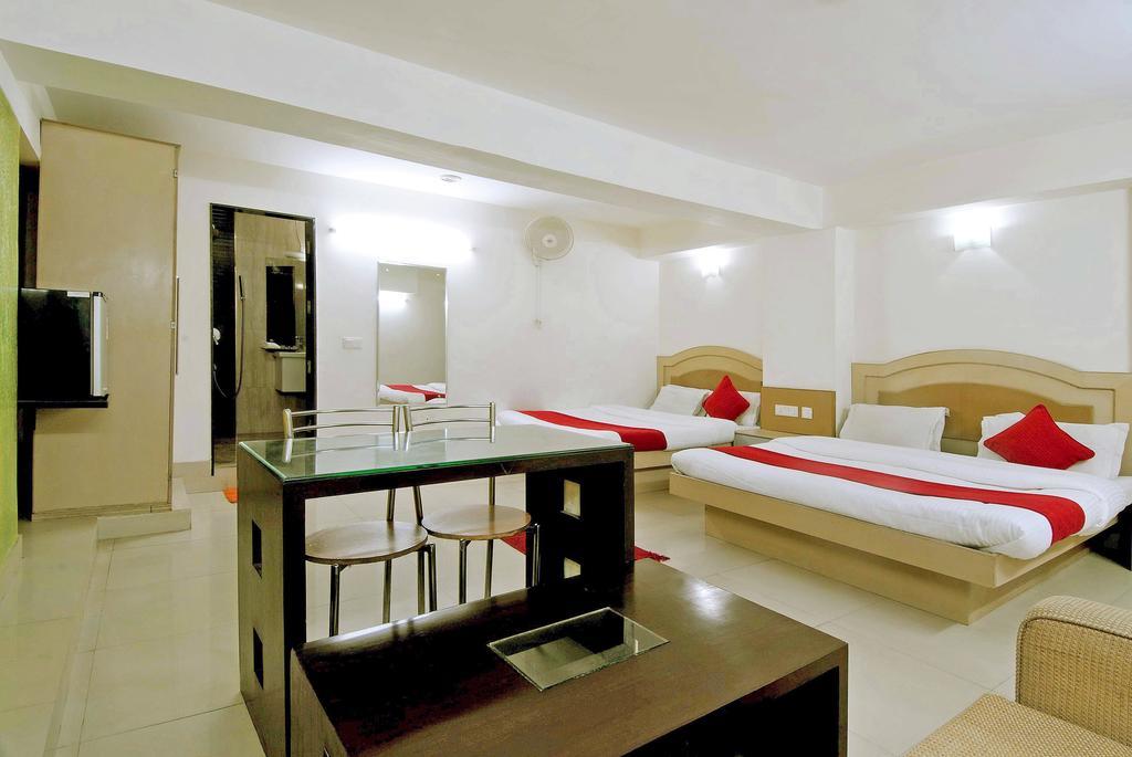 Hotel Durga International Νέο Δελχί Εξωτερικό φωτογραφία