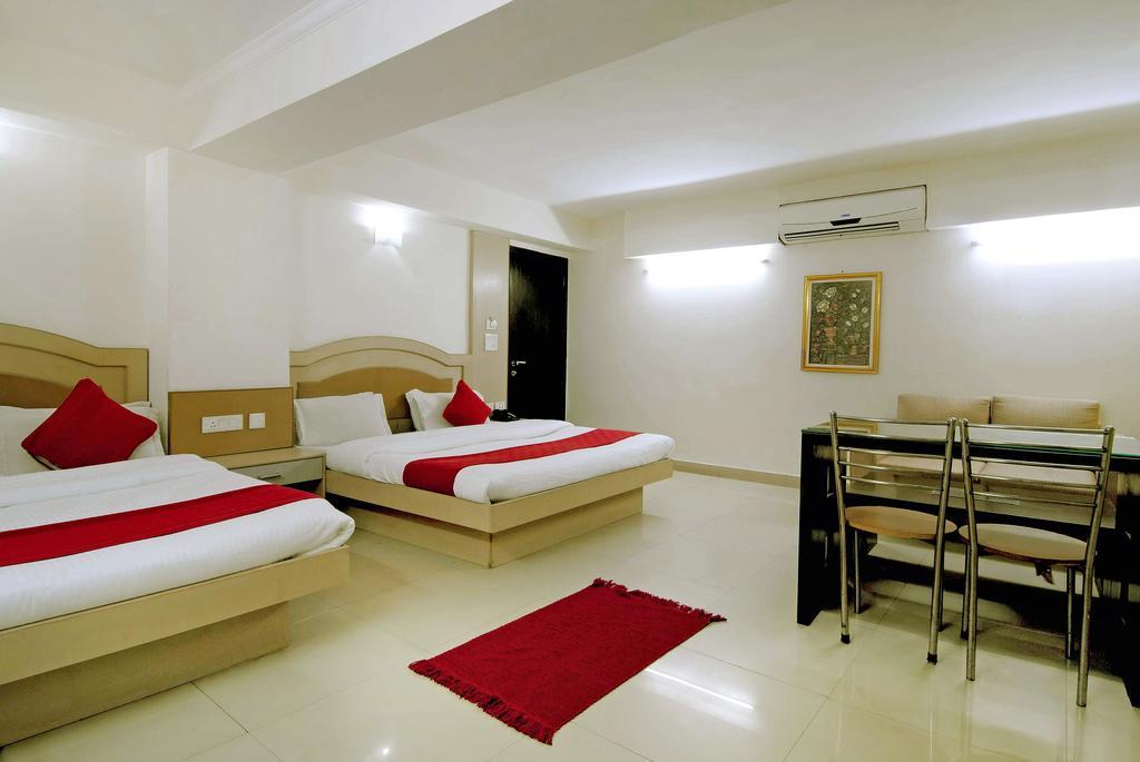 Hotel Durga International Νέο Δελχί Δωμάτιο φωτογραφία