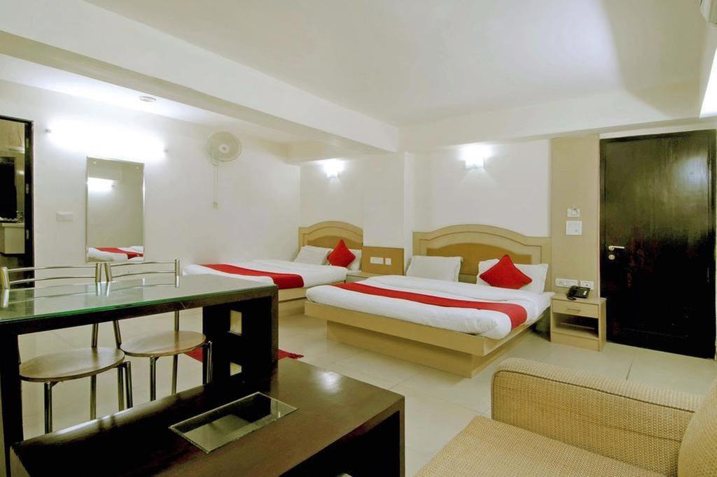 Hotel Durga International Νέο Δελχί Εξωτερικό φωτογραφία